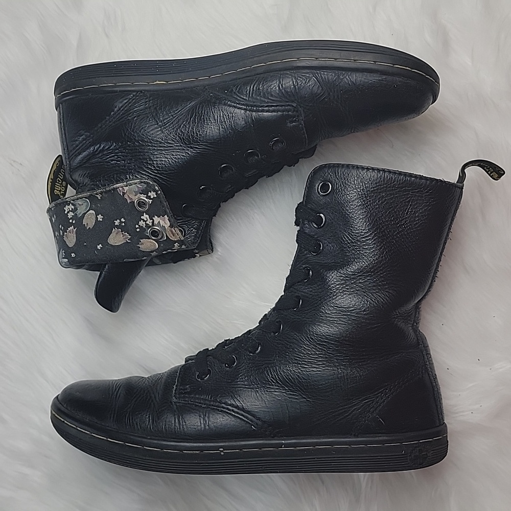 DR. MARTENS Stratford Black Leather Floral Lined Lace Up Fold‎ Over Punk Boots 7